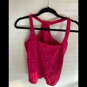 Zobha athletic shirt size 10